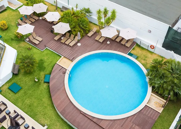 Legendary Aparthotel