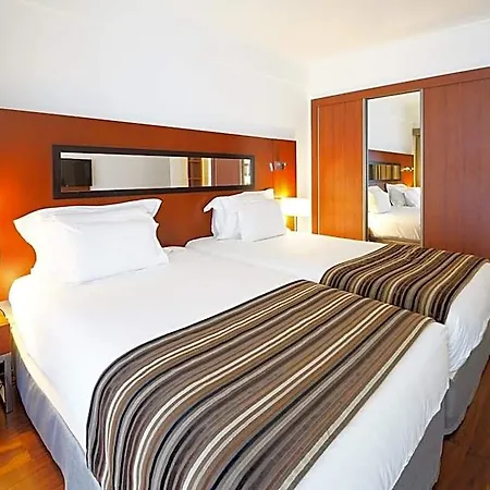 Aparthotel Legendary 4*