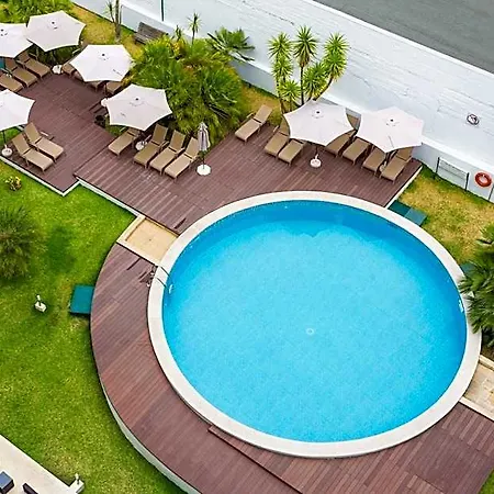 Legendary Aparthotel