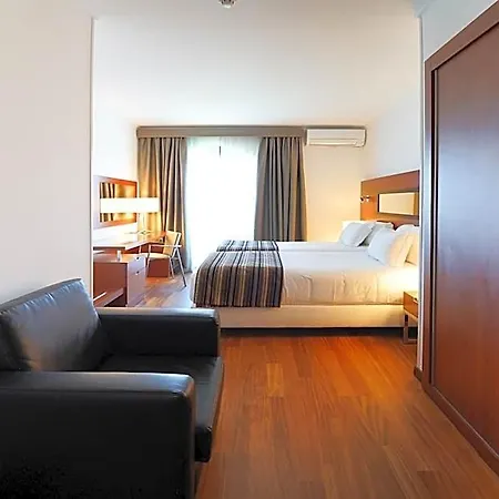 Aparthotel Legendary 4*