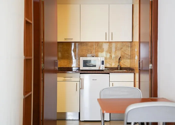 Legendary Apartahotel 4*