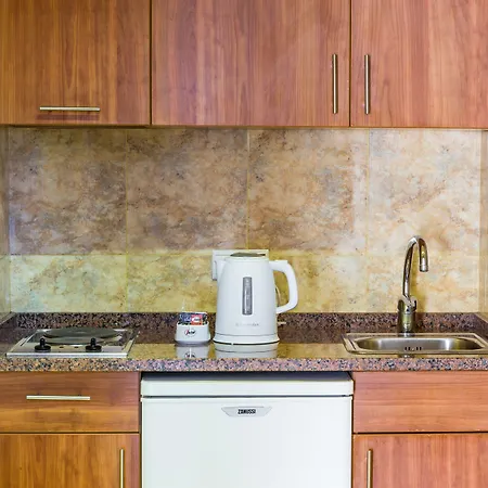 Aparthotel Legendary 4*