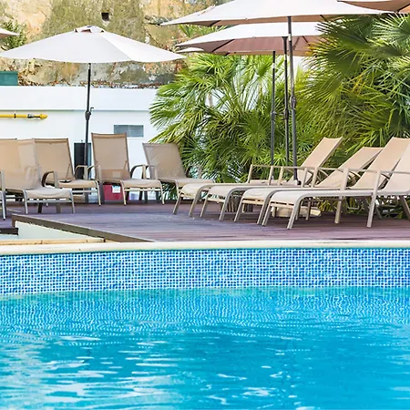 Aparthotel Legendary